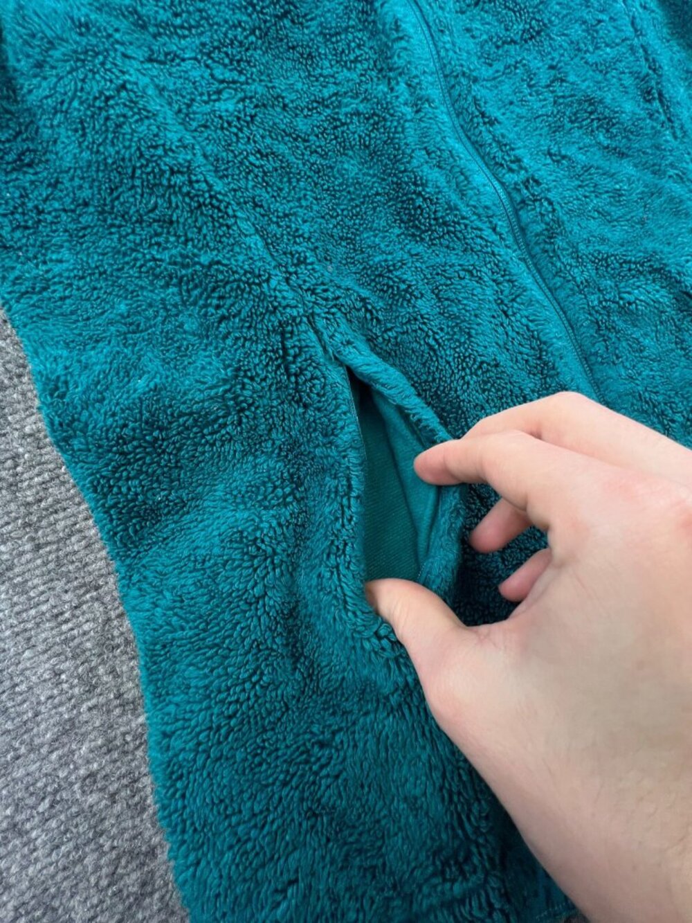 The North Face Blue Fleece Jacket Woman Small Full Zip Logo Zip Pockets FUZZY - Picture 9 of 12